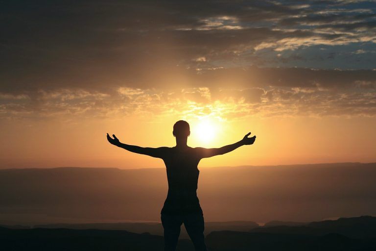 Las 4 leyes de la espiritualidad. Aceptalas para crecer.